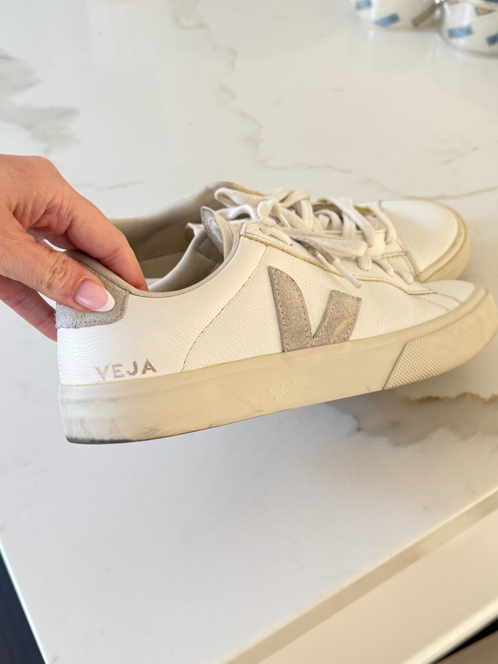 Veja Campo Sneakers - Picture 2 of 8